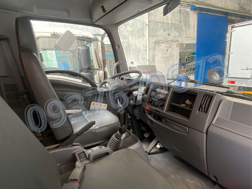 Nội Thất Isuzu FRR650 Mui Bạt Nhôm - Thùng 6m7