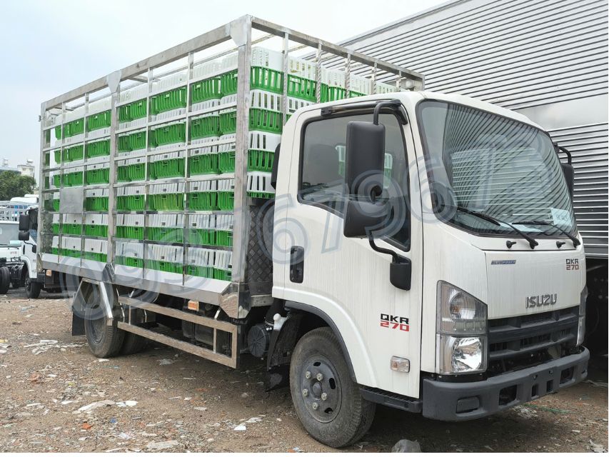 Xe Tải Isuzu QKR270 Thùng Chở Gia Cầm 2 tấn 2