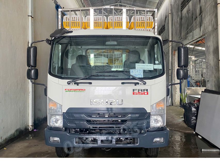 Ngoại thất Isuzu FRR650 Thùng Chở Gia Cầm Euro 5 2026